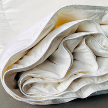 Charger l&#39;image dans la galerie, Couette Doux confort en duvet de canard blanc canadien | Sous la couette
